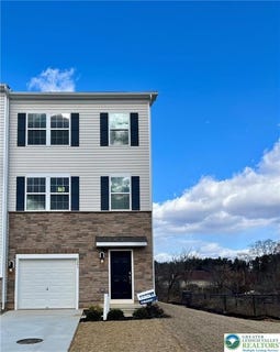 /international/us/8215-alexander-court-upper-macungie-twp-pa-110106677268/