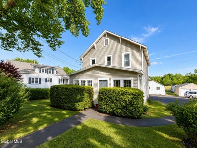 /international/us/92-bridge-street-selkirk-ny-110108397775/