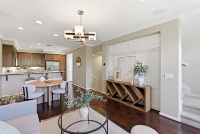/international/us/166-selby-ln-4-livermore-ca-110107512967/