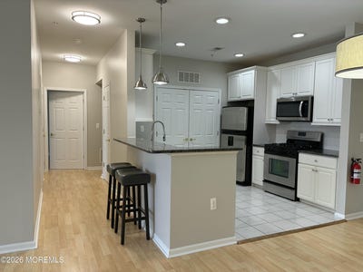/international/us/610-sophee-lane-lakewood-nj-110106734485/
