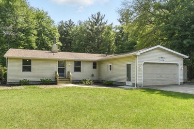 /international/us/109-davis-drive-michigan-city-in-110100218166/