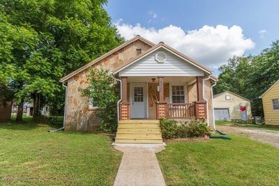 /international/us/434-w-hayes-street-lebanon-mo-110108491308/