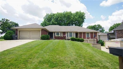 /international/us/1101-1103-n-1st-street-blue-springs-mo-110100831771/