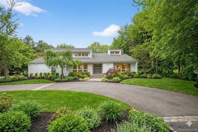 /international/us/48-westwood-court-woodbury-ny-110106279178/