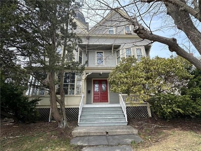 /international/us/342-broadway-newport-ri-110106979377/