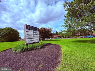/international/us/600-louis-drive-warminster-pa-110101452875/