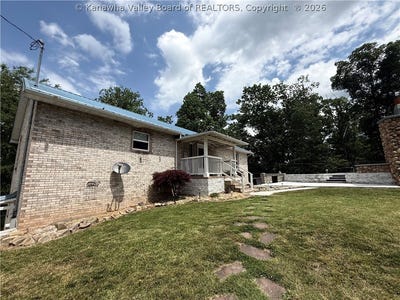 /international/us/142-fisher-ridge-road-kenna-wv-110108176450/