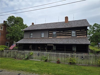 /international/us/199-e-3rd-street-zoar-oh-110099689418/