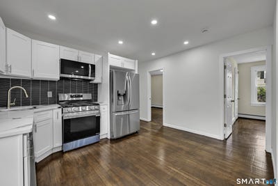 /international/us/54-overlook-avenue-new-britain-ct-110108846767/