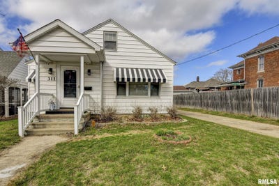 /international/us/311-w-adams-street-taylorville-il-110108678094/