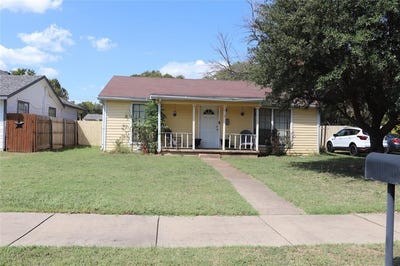 /international/us/916-poindexter-avenue-cleburne-tx-110102666024/