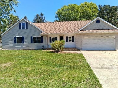 /international/us/243-lake-drive-muskegon-mi-110100099275/