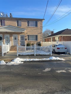 /international/us/137-15-220th-place-laurelton-ny-110104535963/