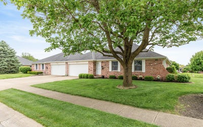 /international/us/811-s-school-street-brownsburg-in-110108169704/