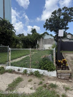 /international/us/181-center-avenue-keansburg-nj-110100998082/