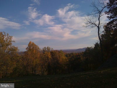/international/us/200-fogg-mountain-lane-flint-hill-va-110091853443/