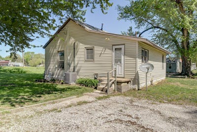 /international/us/811-s-locust-street-glenwood-ia-110107987058/