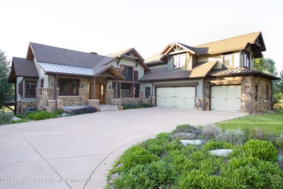 /international/us/1124-heritage-drive-carbondale-co-110091429926/