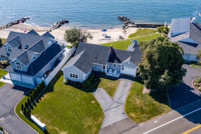 /international/us/515-maple-avenue-old-saybrook-ct-110101347763/