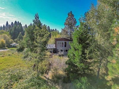 /international/us/408-e-lake-mount-shasta-ca-110119987833/