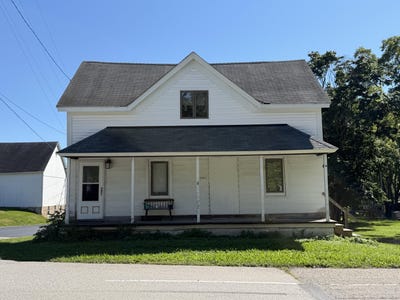 /international/us/4301-pleasant-valley-rd-grafton-wi-110120458445/