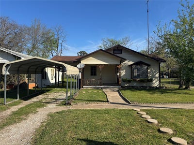 /international/us/809-e-palestine-street-mexia-tx-110106589656/
