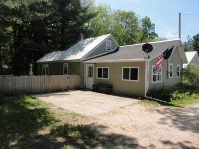 /international/us/17111-gene-street-wellston-mi-110108380168/
