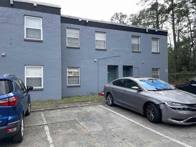 /international/us/2325-w-pensacola-street-tallahassee-fl-110106553186/