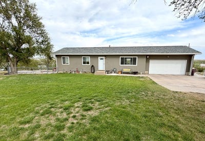 /international/us/1017-c-street-benkelman-ne-110107831752/