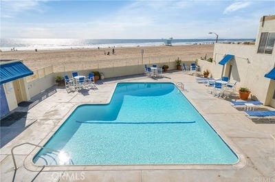 /international/us/711-pacific-coast-highway-huntington-beach-ca-110108426304/