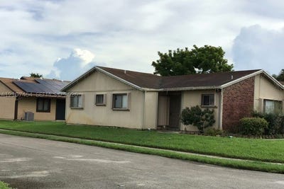 /international/us/9721-w-daffodil-ln-miramar-fl-110120590194/