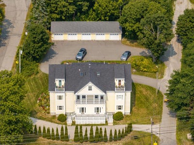 /international/us/220-camden-street-rockland-me-110101366063/
