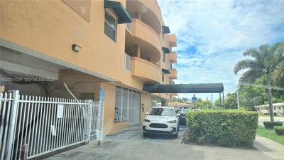 /international/us/2441-sw-31st-ave-miami-fl-110108553176/