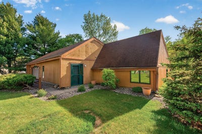 /international/us/4900-larson-road-shoreview-mn-110108379035/