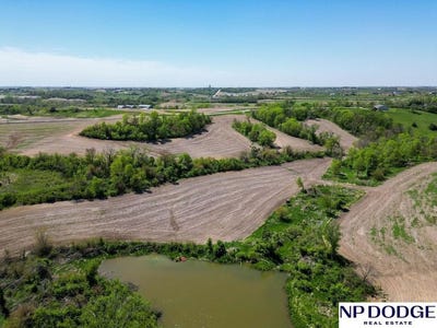 /international/us/8649-county-road-p35-blair-ne-110108415614/