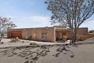 /international/us/400-paseo-de-corrales-corrales-nm-110110238748/