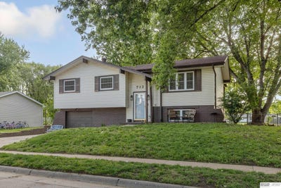 /international/us/713-n-12th-street-blair-ne-110108063597/