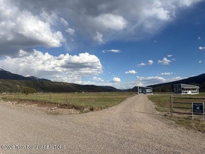 /international/us/2843-old-irwin-road-irwin-id-110107779970/