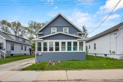 /international/us/438-w-9th-avenue-oshkosh-wi-110107931592/