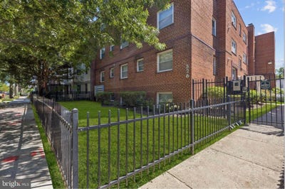 /international/us/526-kenyon-street-nw-washington-dc-110108533570/