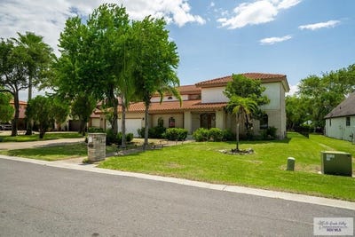 /international/us/613-escandon-ave-rancho-viejo-tx-110098428208/