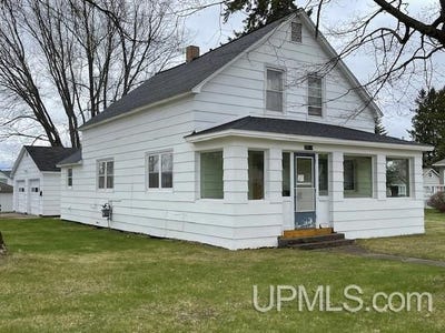 /international/us/1101-harrison-avenue-crystal-falls-mi-110107722386/