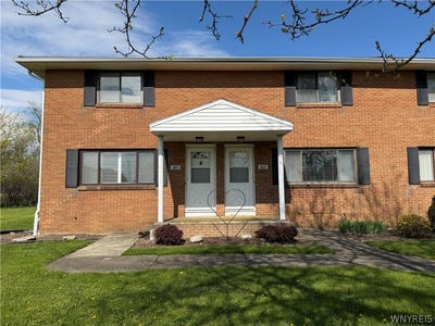 /international/us/223-greenmeadow-drive-buffalo-ny-110107930662/