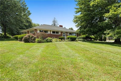 /international/us/759-valley-view-drive-brookfield-oh-110100802350/