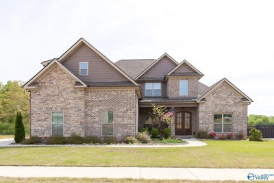 /international/us/16082-darby-drive-athens-al-110107169392/
