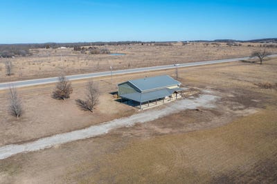 /international/us/4296-county-road-5100-independence-ks-110105394588/