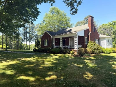 /international/us/302-halifax-street-phenix-va-110107922831/