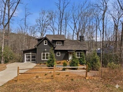 /international/us/2265-hwy-197n-clarkesville-ga-110107782088/