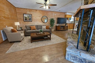 /international/us/1504-main-street-van-buren-mo-110097771502/