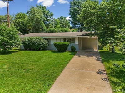 /international/us/404-spring-meadows-drive-manchester-mn-110108506686/